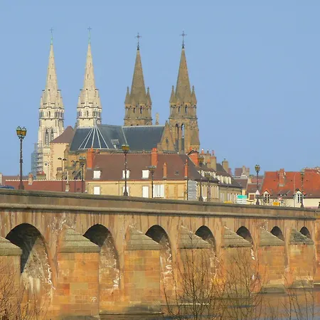 Appartement Evasion Culturelle A Moulins *